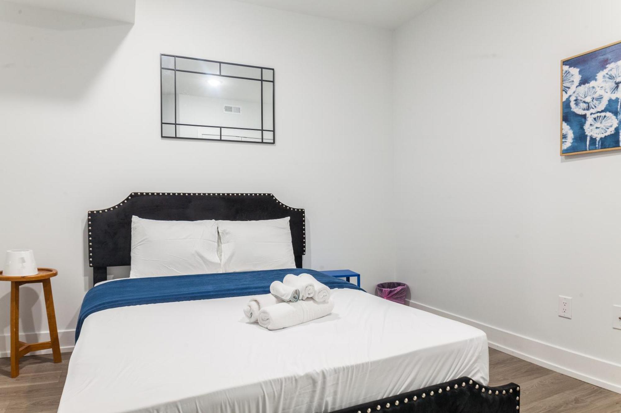Apartment 4bd4bath-cribtemplepingpong-wdwifidesk