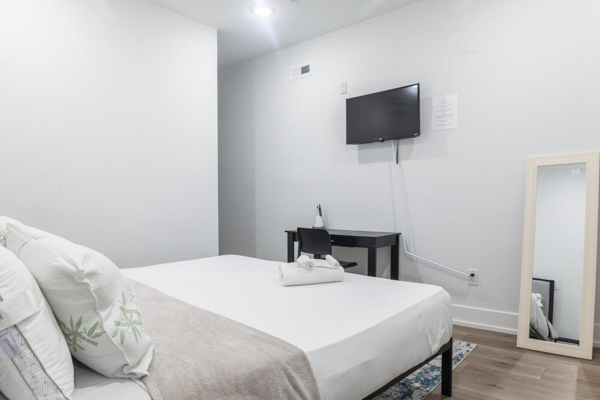 4bd4bath-cribtemplepingpong-wdwifidesk