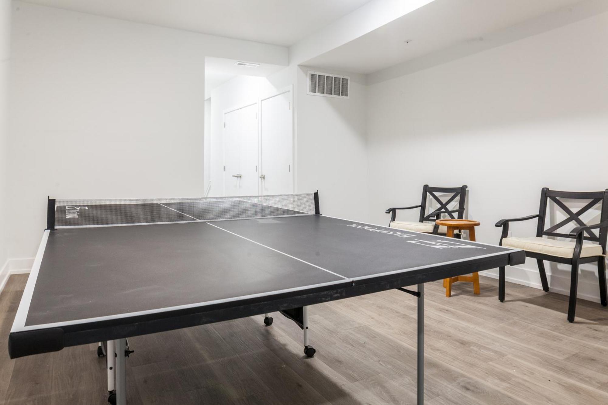 Apartment 4bd4bath-cribtemplepingpong-wdwifidesk
