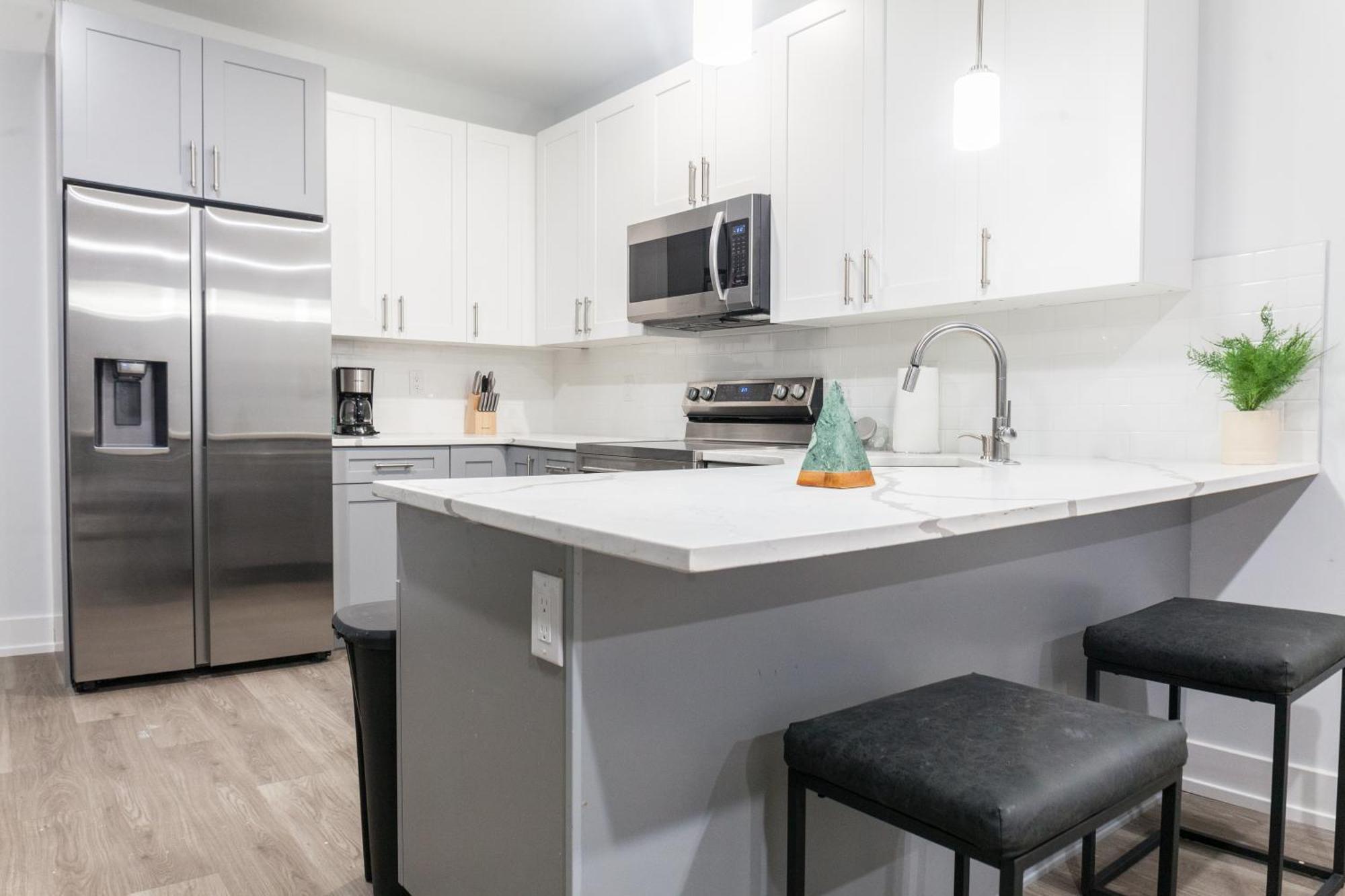 4bd4bath-cribtemplepingpong-wdwifidesk Apartment *